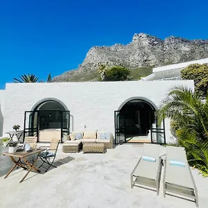 https://four-uitsig-camps-bay.hotels-capetown.com
